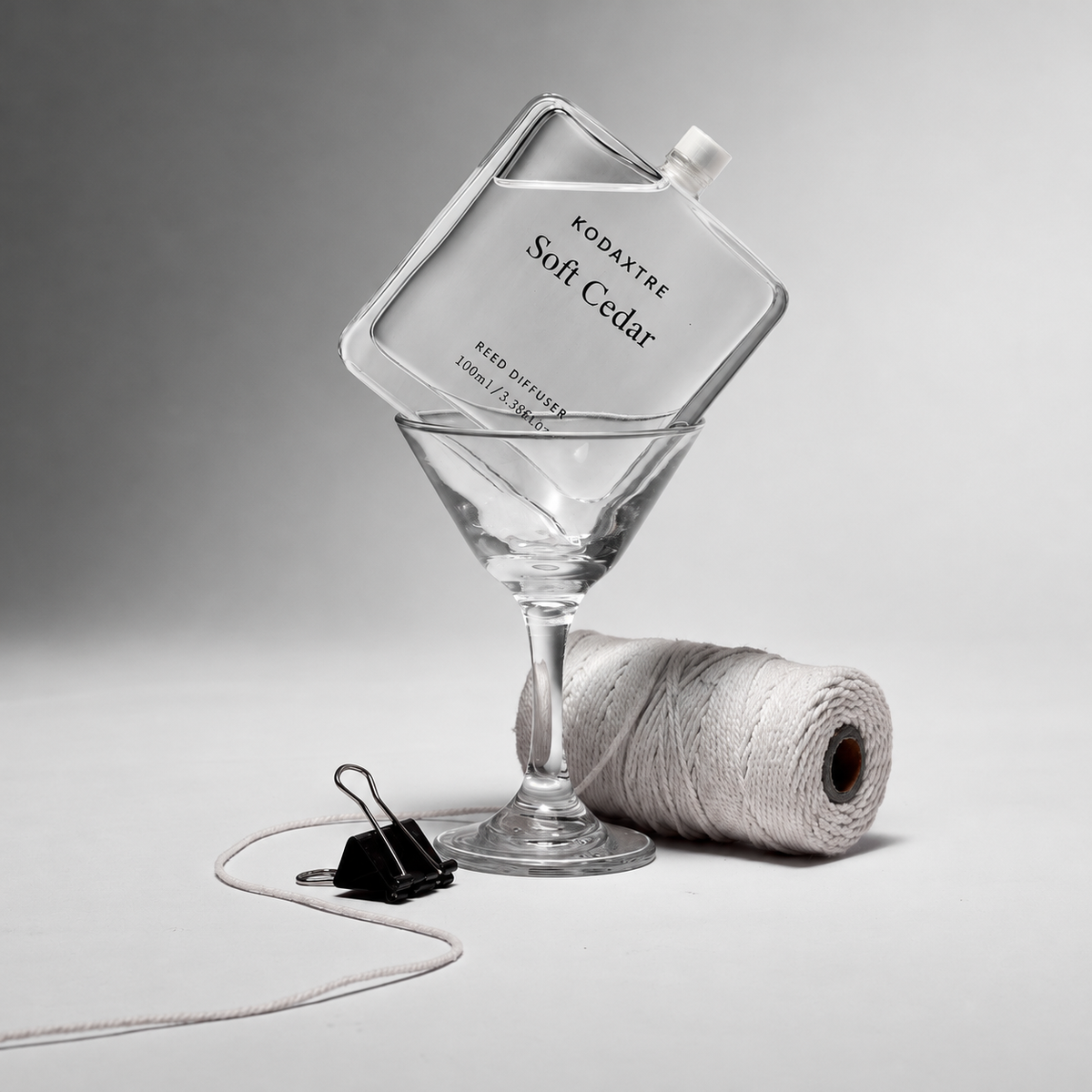 KODAXTRE Atmos Reed Diffuser — Soft Cedar 100 mL / 3.38 fl oz